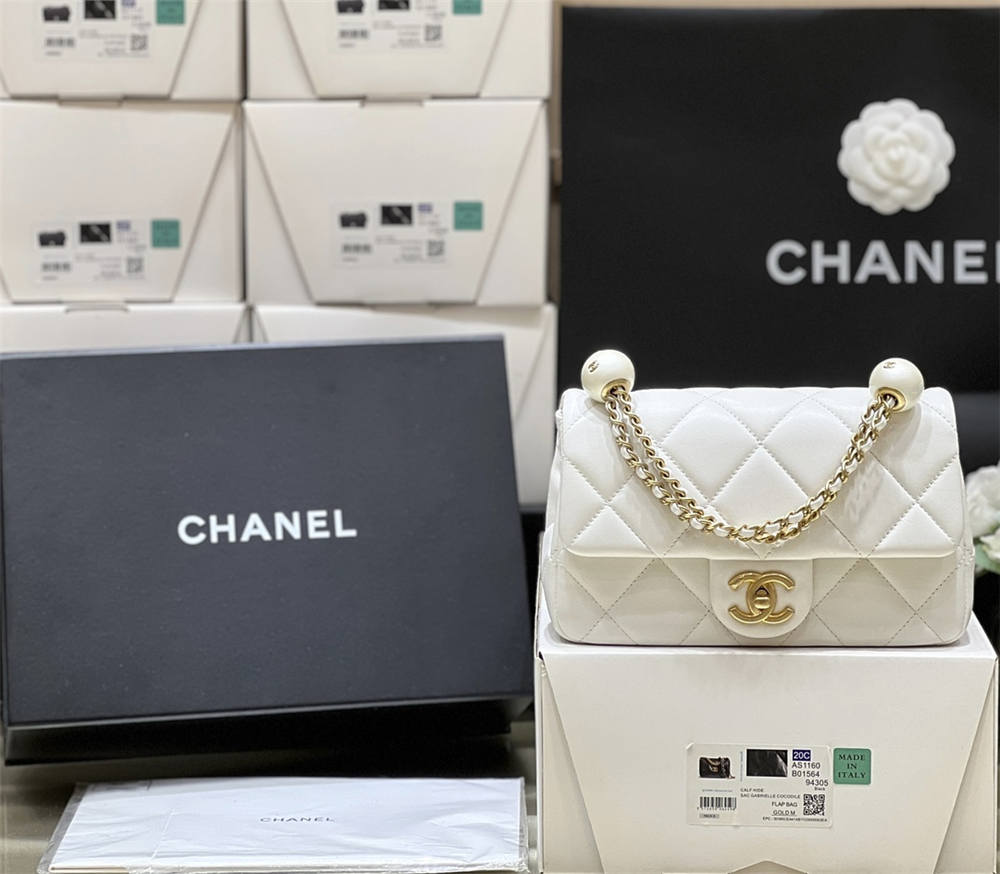 Chanel Small flap bag, Pearly lambskin, imitation pearls AS4861 Size 13*20.5*6.5cm 2025 new 